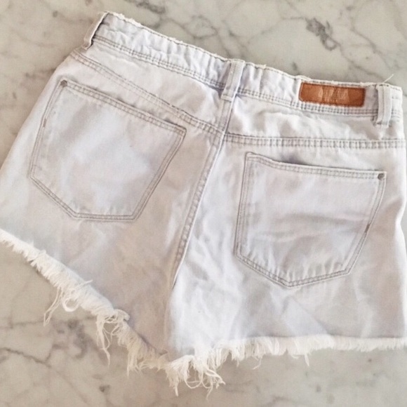 Zara light wash denim jean shorts sz 4 - Picture 2 of 3